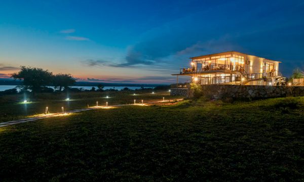 Pakuba-Safari-Lodge-Mid-range