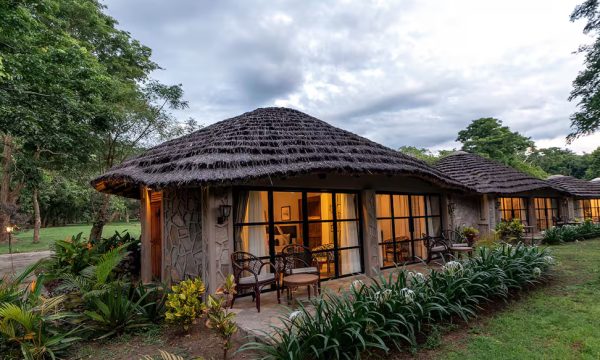 Sambiya-River-Lodge-Mid-range