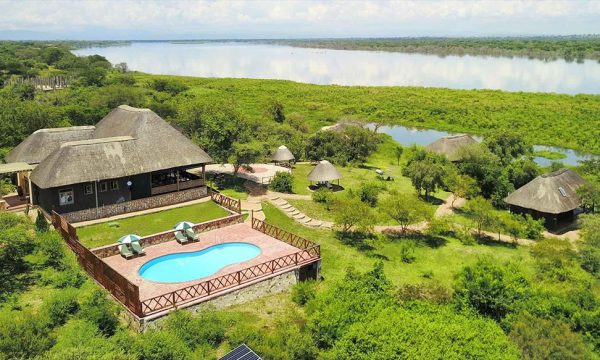 Twiga-Safari-Lodge-Mid-range